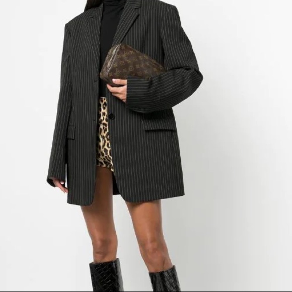 LOUIS VUITTON Monogram Trousse Toilette 23 - Picture 3 of 9